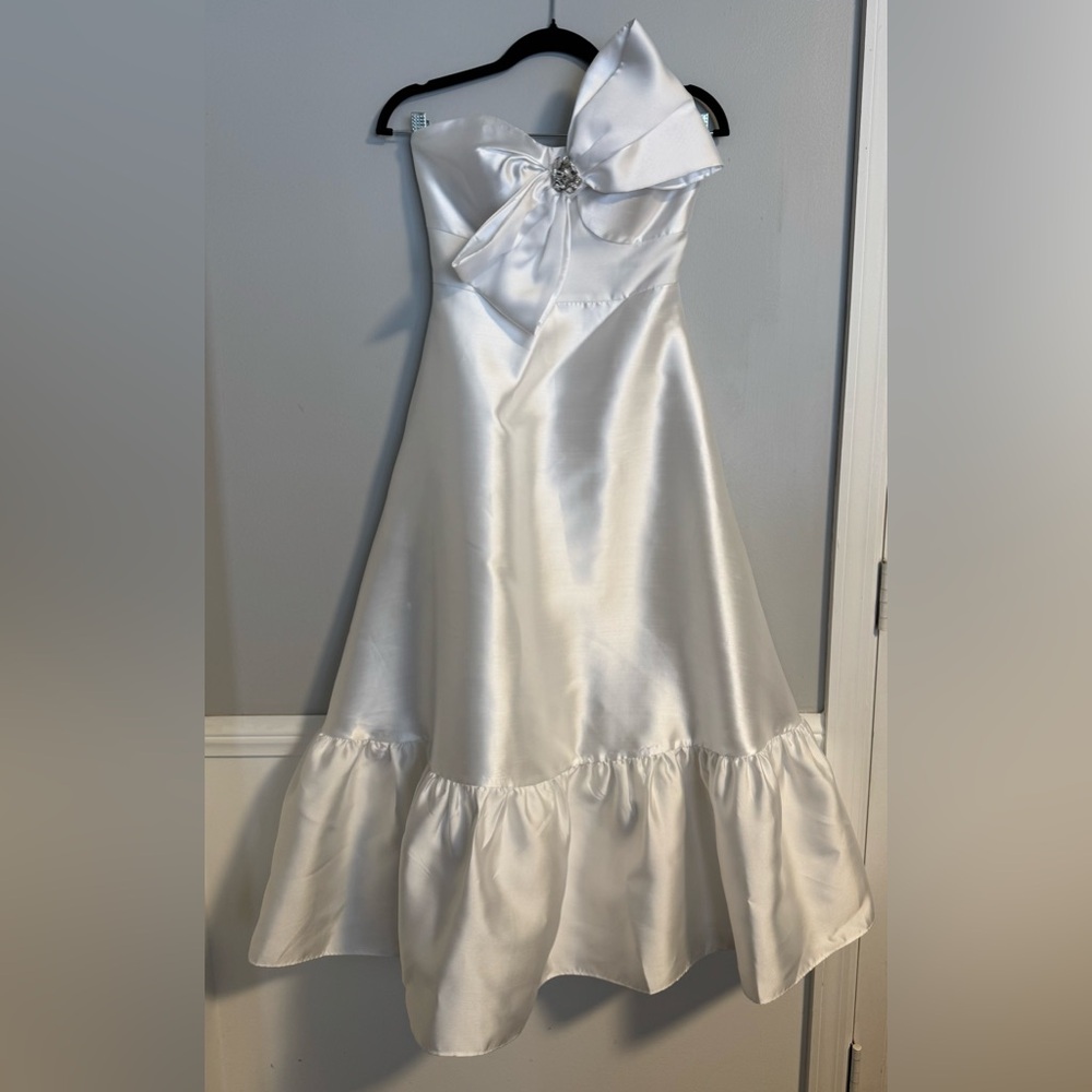 BHLDN White Satin Wedding Dress - Picture 6 of 7